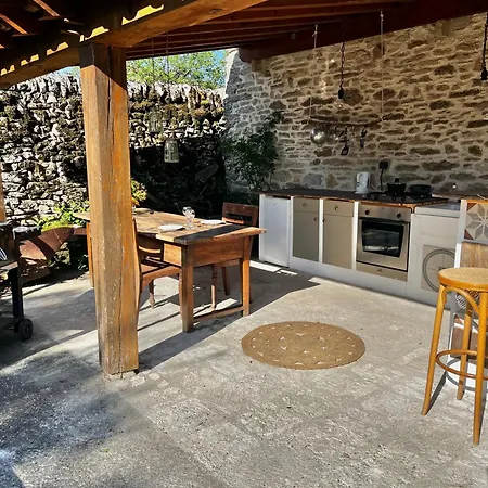 D'hotes Pech Blanc Oda ve Kahvaltı Calvignac