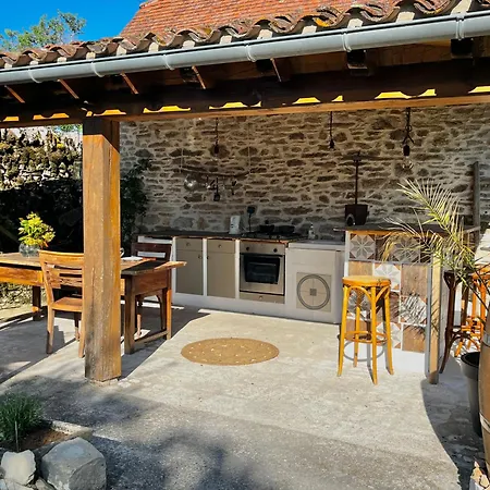Couette-café Pech Blanc, Charming Bb In Southwest France